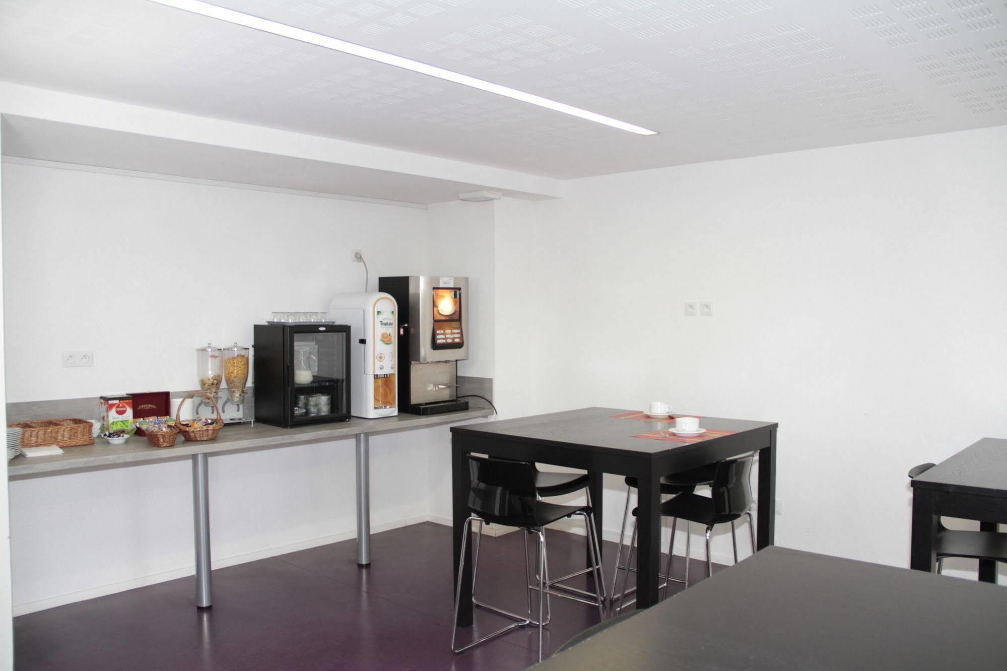 Residence Hoteliere Laudine Реймс Екстериор снимка